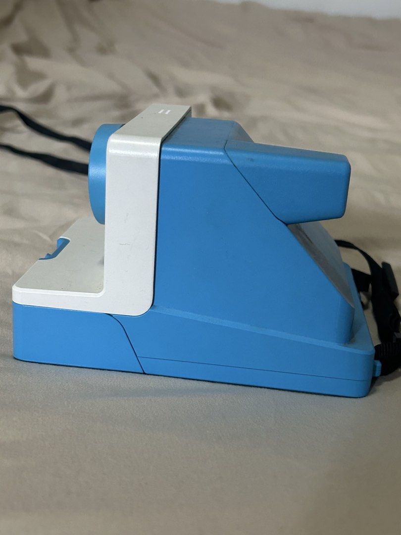 Polaroid OneStep 2 i-Type Camera Blue White (Category: Cameras) located in Manila. Submitted by eeerk (Listing ID 1462681123, Image 2). Description: - Polaroid OneStep 2 camera - Blue and white colorway - Uses i-Type instant film - Comes with a strap - Ready for your next adventure - Get creative with instant photos.