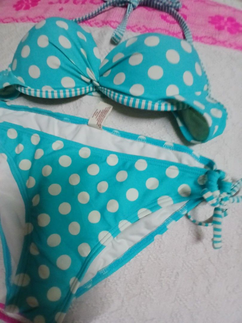 Polka twopiece (Category: Bikinis & Swimsuits) located in Quezon City. Submitted by charchartindahan (Listing ID 1462793951, Image 3). Description: 🔴thrift, kindly check the photo & need wash before use, double push up bra 🔴Gcash payment, by pick up & Jrs Express 🔴loc.near U.P Diliman Q.V C.