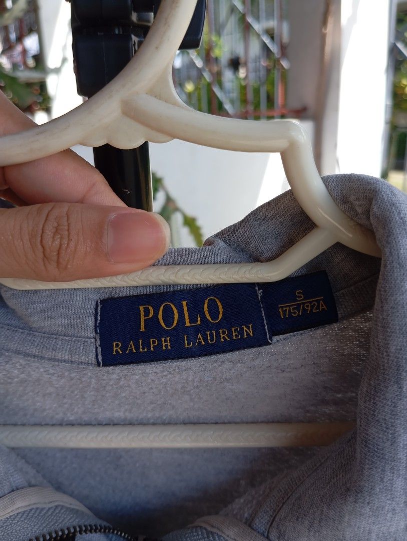 Polo Ralph Lauren Quarter Zip (Category: Sleep and Loungewear) located in Mangaldan. Submitted by ig_thriftnidrei (Listing ID 1462696892, Image 2). Description: polo rl quarter zip ₱??? w: 19 in l: 27 in issues: stains, check last slides *Please note that the measurements taken by the shop may not be exact to the dot and advises the buyer to expect a ±0.5 inches of room for error. This shop is also not associated with the brands of the clothing o