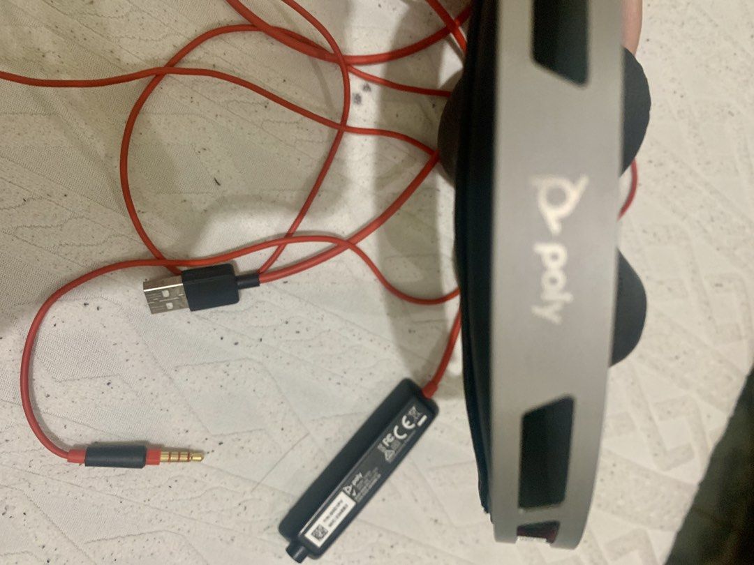 Poly Plantronics Headset with Mic (Category: Headphones & Headsets) located in Cainta. Submitted by hemmehemme (Listing ID 1462803676, Image 2). Description: - Compatible with USB adapter and 3.5mm jack - Inline controls for calls and volume adjustment - Comes with a protective carrying case - Ideal for calls and online meetings No issue No issue 2 stoks.