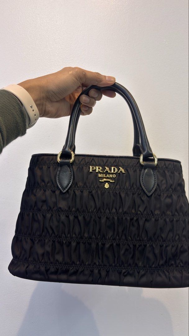 PRADA GAUFRE SMALL BLACK TESSUTO (Category: Luxury Bags & Wallets) located in Taguig. Submitted by shoppersluxe2394 (Listing ID 1462796658, Image 3). Description: .