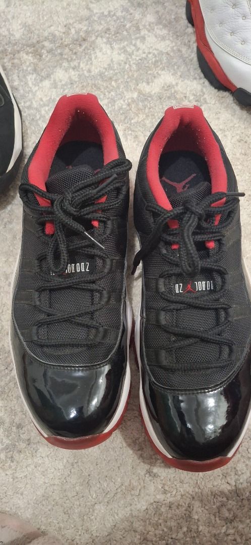 Pre loved for sale (Category: Sneakers) located in Caloocan City. Submitted by sogoeverywhere21 (Listing ID 1462770688, Image 1). Description: All slightly used .