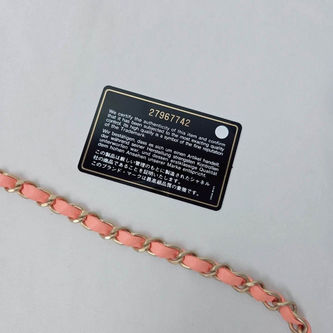 PRE ORDER MINI SQUARE (Category: Luxury Bags & Wallets) located in Cabadbaran. Submitted by luxurysourcedbyjinx (Listing ID 1462699490, Image 2). Description: classic new mini pink gold series 27 card .