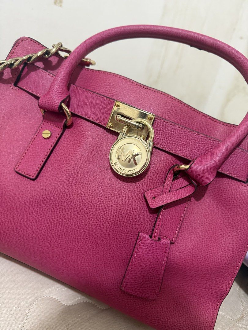 Preloved MK bag (Category: Tote Bags) located in Taytay. Submitted by welloveditems (Listing ID 1462840819, Image 1). Description: Selling my preloved MK pink bag it good condition. Pm for more details Still nego but pass tp low ballers Thank you and God bless Loc: Taytay Rizal.