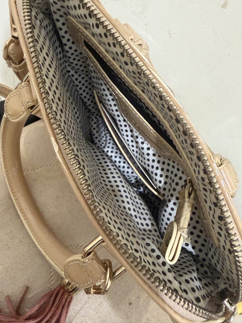 Preloved Pauls Boutique (Category: Cross-body Bags) located in Taytay. Submitted by welloveditems (Listing ID 1462853104, Image 3). Description: - Stylish Pauls Boutique sling bag - with discoloration as shown in the photos - with peeling of on the sling FREE FOR BUYERS of MY PRLEOVED BAGS Always manage your expectation when buying preloved items .