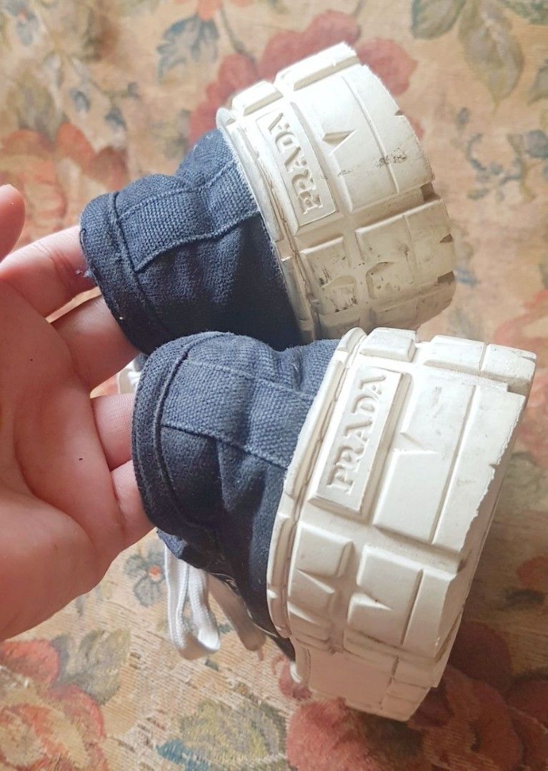 Preloved PRADA shoes 37 (Category: Sneakers) located in Alicia. Submitted by celynahambotruecelyna39 (Listing ID 1462870939, Image 3). Description: .