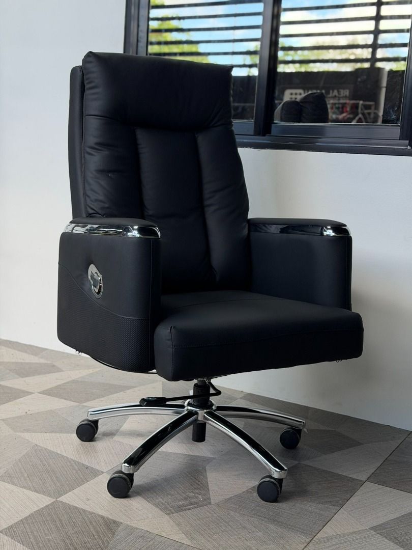 Premium Office Chair (Category: Chairs) located in Santiago. Submitted by gefftullao (Listing ID 1462839785, Image 1). Description: - Comfortable executive office chair - Padded seat and backrest for support - Stylish chrome accents on armrests and base - Swivel base with wheels for easy mobility - Adjustable height and recline - Ideal for home office or workspace Premium Office Chair A2317 PU-Leather | Black / Grey BRAND NEW! Recline Tilt Price: