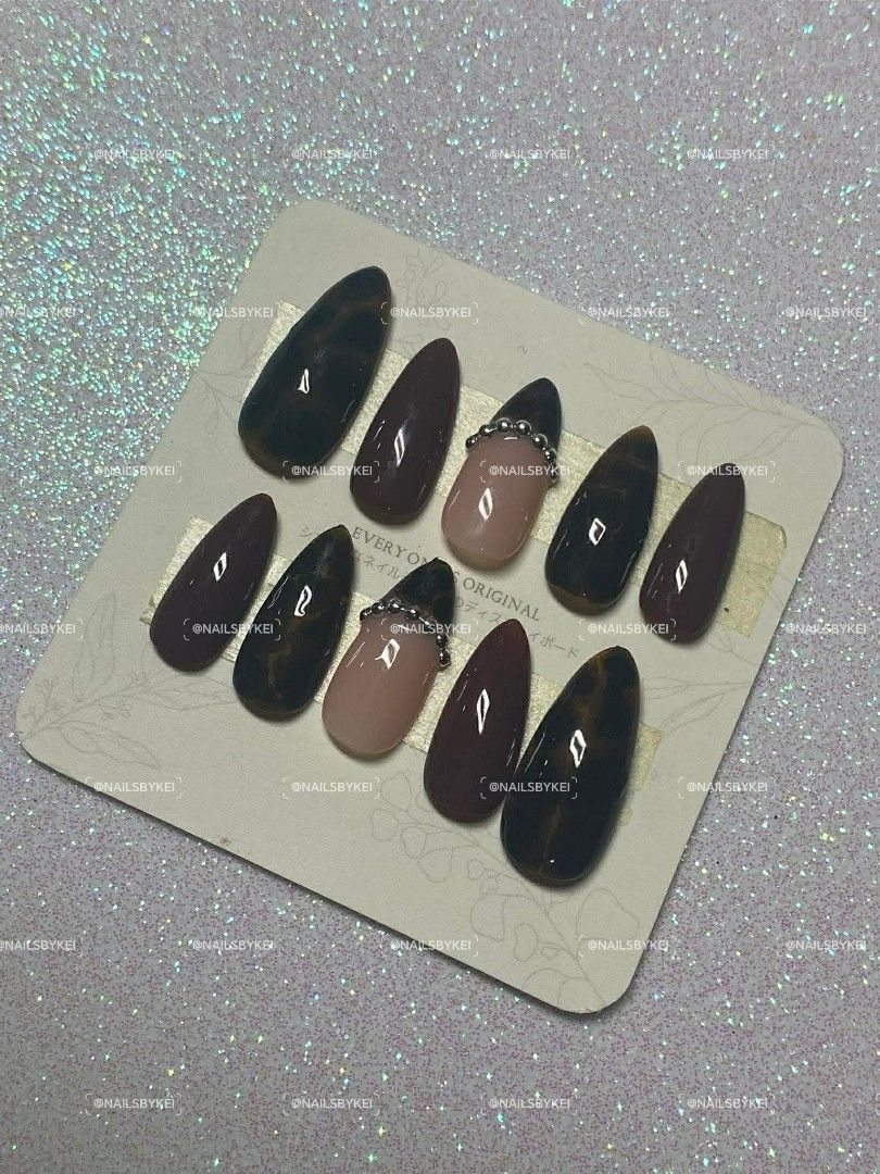 Press on nails customized handmade (Category: Hands & Nails) located in Pasig City. Submitted by keekeedee (Listing ID 1462692461, Image 2). Description: HANDMADE PRESS-ON NAILS BY KEI Looking for cute nails without the hassle? Get your own set of handmade press-on nails, perfect for everyday looks or special occasions! ₱300 per set Handmade press-on nails Custom nail designs available — you may request your own design/inspo! Please send actual n