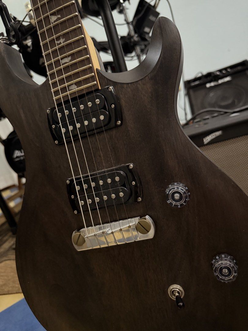 PRS CE-24 SE Model (Category: Musical Instruments) located in Iloilo. Submitted by happywhale_bf81c9 (Listing ID 1462725211, Image 2). Description: - Guitar stand not included..