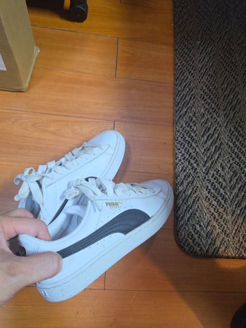 Puma Basket Classic White Sneakers (Category: Sneakers) located in Muntinlupa City. Submitted by kc_10 (Listing ID 1462698351, Image 2). Description: - Classic white Puma Basket sneakers - Features a stylish gold Puma logo on the side - White laces and white soles for a clean look - Ideal for everyday wear - Size: 4 UK / 220mm.