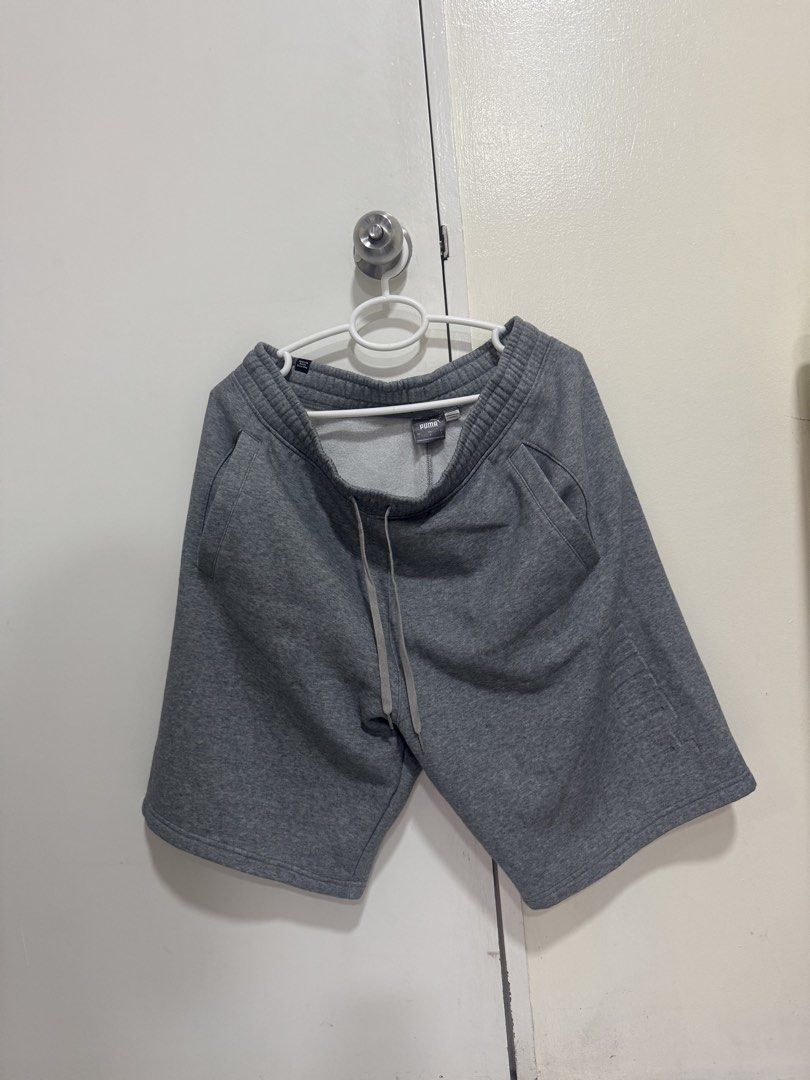 Puma Jogger Shorts (Category: Shorts) located in Quezon City. Submitted by ysm888 (Listing ID 1462759288, Image 1). Description: Jogger Shorts for Men Size Large Never used Decluttering.