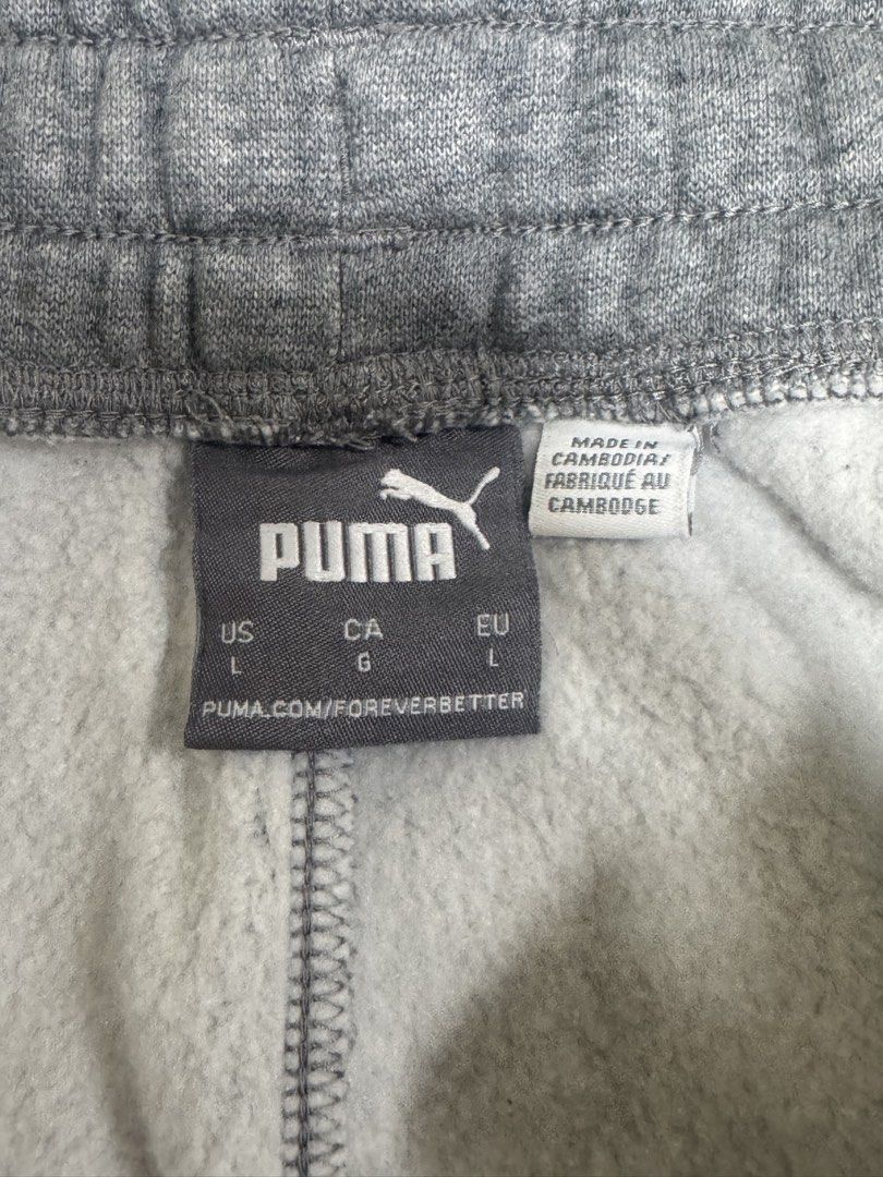 Puma Jogger Shorts (Category: Shorts) located in Quezon City. Submitted by ysm888 (Listing ID 1462759288, Image 2). Description: Jogger Shorts for Men Size Large Never used Decluttering.