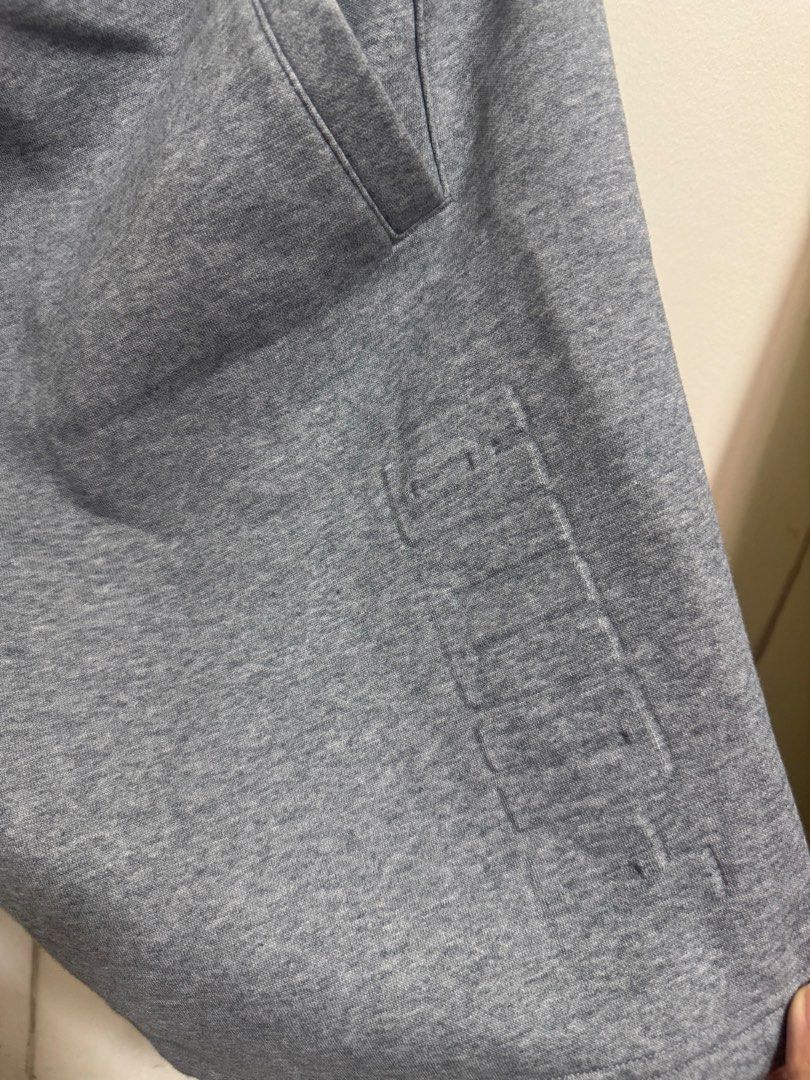 Puma Jogger Shorts (Category: Shorts) located in Quezon City. Submitted by ysm888 (Listing ID 1462759288, Image 3). Description: Jogger Shorts for Men Size Large Never used Decluttering.