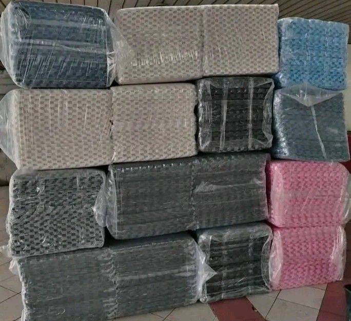 puzzle mat 60x60cm (Category: Carpets, Mats & Flooring) located in Manila. Submitted by asstditems (Listing ID 1462690441, Image 2). Description: ✅ FOAM PUZZLE MAT ✅ Size: 60 cm × 60 cm per piece ✅ 4 pieces per pack ✅ Available Colors: Black, Brown, Gray, Pink, Light Blue, Dark Blue, White, Yellow, Green, Red Pink, Assorted color. ✅ Soft & thick foam • non-slip • easy to assemble & clean ✅ Perfect for play area, bedroom, gym, flooring.