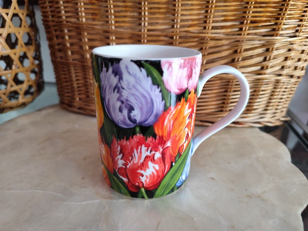 Queens Mug (Category: Coffee & Tea Tableware) located in Dipolog. Submitted by thriftteata (Listing ID 1462768903, Image 2). Description: vgc.