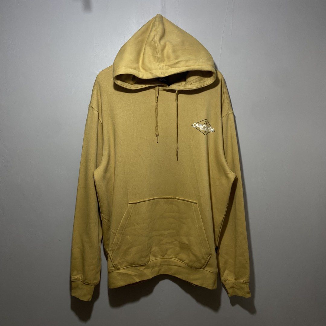 Quiksilver Hoodie Jacket (Category: Coats, Jackets and Outerwear) located in Cebu City. Submitted by kibinilats (Listing ID 1462751386, Image 1). Description: Quiksilver Hoodie Jacket Good as new Size L-XL 25x29 Pm.
