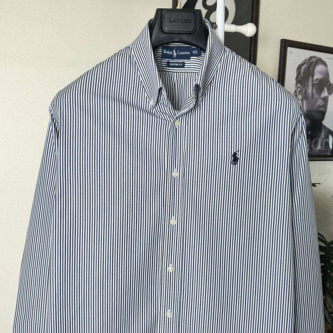 Ralph Lauren Buttondown Long Sleeve (Medium) (Category: Formal Shirts) located in Caloocan City. Submitted by polothreadsco (Listing ID 1462873771, Image 3). Description: RALPH LAUREN BUTTON DOWN LONG SLEEVE Size: Medium Width: 22.5" Length: 30" Condition: 10/10 Color rate: 10/10 Excellent Condition 100% Authentic / Original 2nd Hand No Issues Mine: 2700 NOTE: •Color may vary due to lighting •All items are second hand unless stated brandnew •Mana