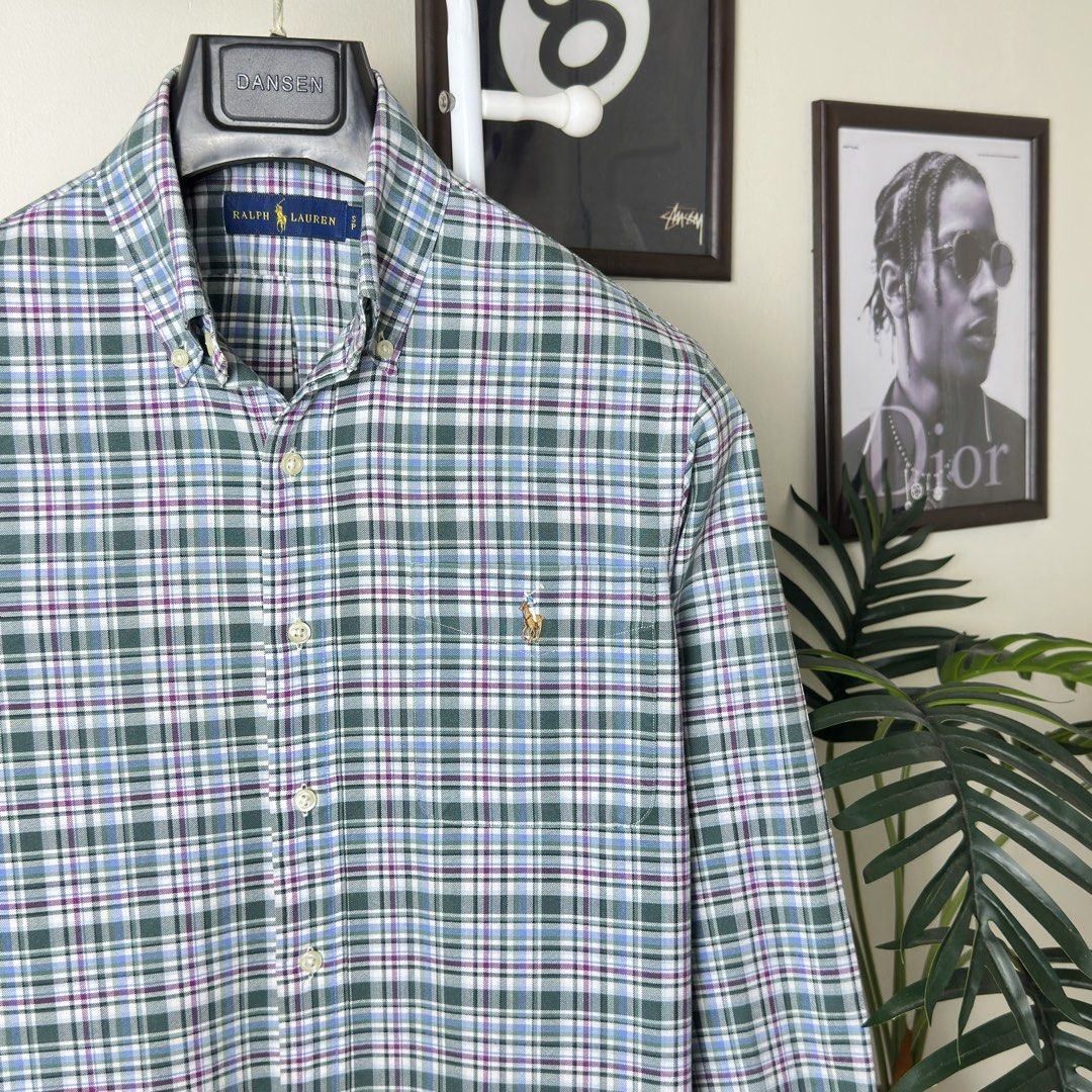 Ralph Lauren Buttondown Long Sleeve (Medium) (Category: Formal Shirts) located in Caloocan City. Submitted by polothreadsco (Listing ID 1462876510, Image 1). Description: RALPH LAUREN BUTTON DOWN LONG SLEEVE Size: Medium Width: 21" Length: 31" Condition: 10/10 Color rate: 10/10 Excellent Condition 100% Authentic / Original 2nd Hand No Issues Mine: 2700 NOTE: •Color may vary due to lighting •All items are second hand unless stated brandnew •Manage
