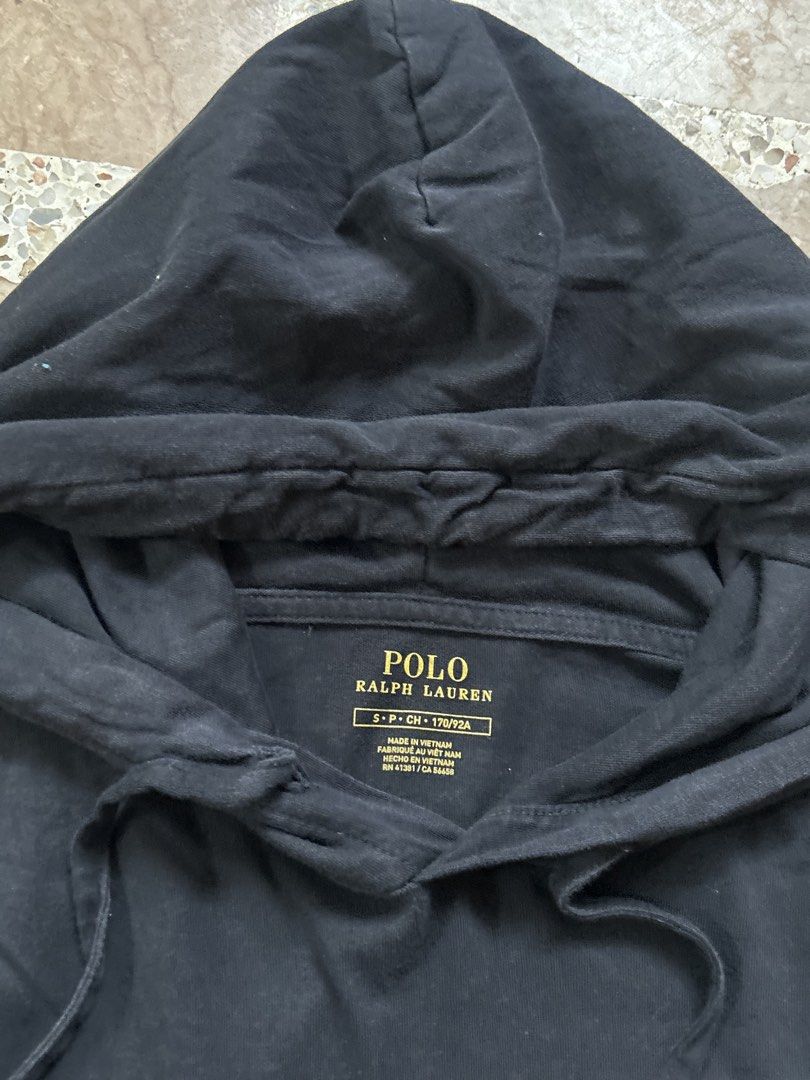 Ralph Lauren hoodie (Category: Coats, Jackets and Outerwear) located in Davao. Submitted by master.mnd (Listing ID 1462760400, Image 2). Description: Small to medium As new No issue Need wash.
