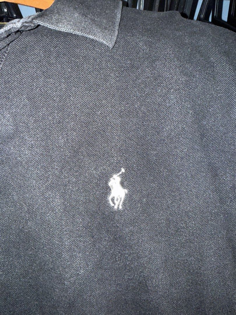 Ralph Lauren Polo Shirt (Category: Tshirts & Polo Shirts ) located in Santa Rosa. Submitted by rgnrvn300 (Listing ID 1462734607, Image 2). Description: Ralph lauren polo shirt Price: 450 Size: L Width: 20.5 Length: 27 Color rate: 9/10 Condition: 9/10 Issue: sign of usage sa ribbings Shipping thru J&T.