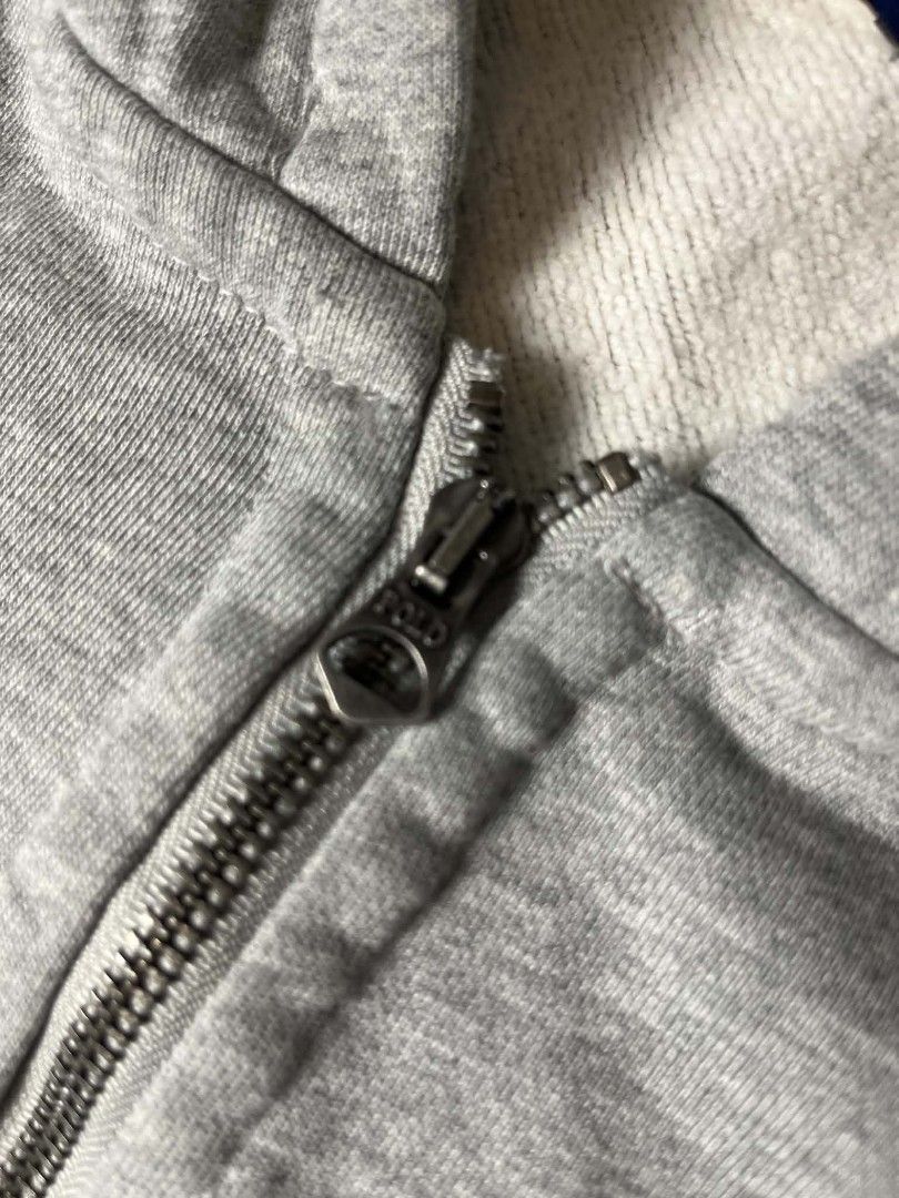RALPH LAUREN WAFFLE HOODIE (Category: Hoodies) located in San Pedro. Submitted by jv_aman_ (Listing ID 1462880792, Image 3). Description: .