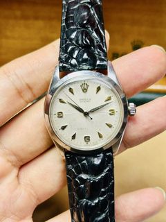 (Category: ) located in . Submitted by thompenangwatches (Listing ID 1462866446, Image 1). Description: .