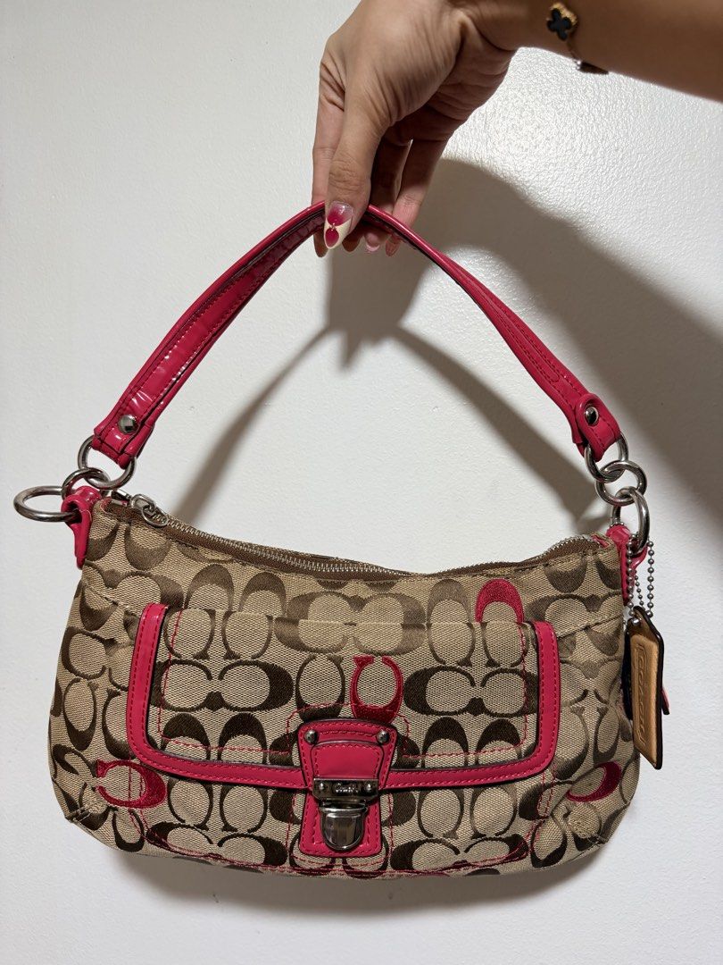 Rare Coach Soho Pink (Category: Shoulder Bags) located in Manila. Submitted by relovedfindss.co (Listing ID 1462815634, Image 1). Description: .