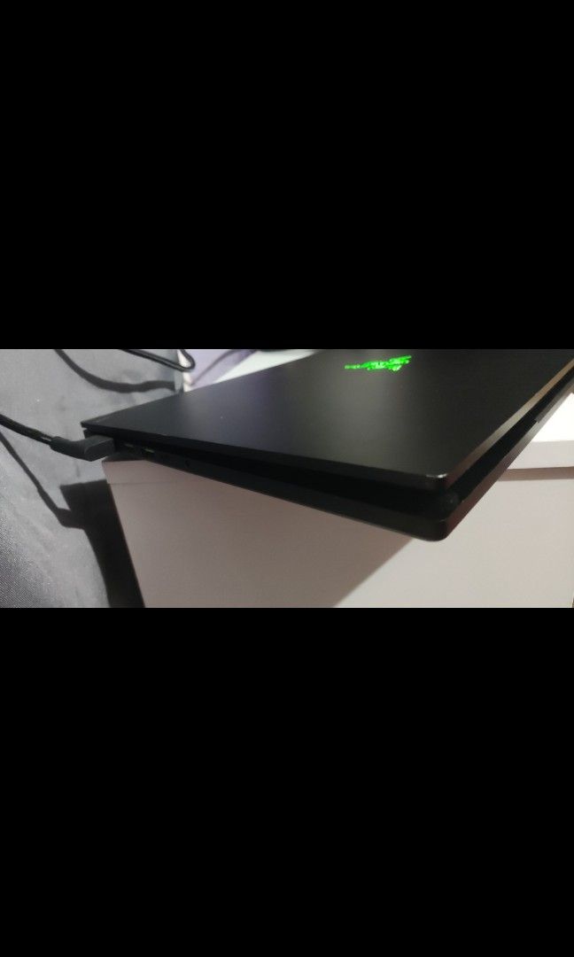 Razer Blade 15 (Category: Laptops & Notebooks) located in Manila. Submitted by mitzza (Listing ID 1462860273, Image 2). Description: rtx 2070 max q i7 10875h 16gb ram 459gb no box , /w charger Tondo Manila Area.