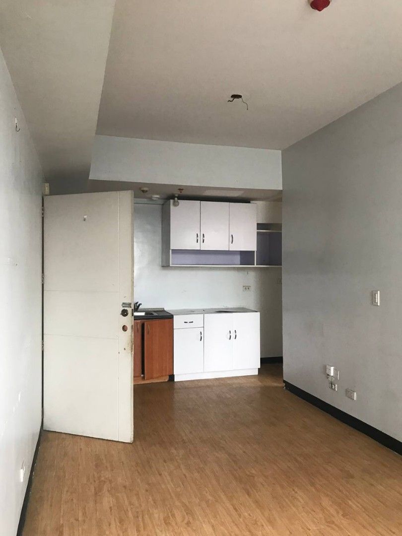 Ready for occupany Condo (Category: Lot) located in Manila. Submitted by metronestrealty (Listing ID 1462706848, Image 2). Description: ₱7K/MONTHLY — RENT TO OWN CONDO IN PASIG! Looking for a place you can actually move into while paying in manageable terms? 👀 📍 Cambridge Village, East Bank Road, Pasig City ✨ Ready for Occupancy 🏠 Rent-to-Own 🏊 Resort-style amenities 📍 Accessible to Ortigas, Cubao, BGC, Makati & Mandaluyong Amenities include