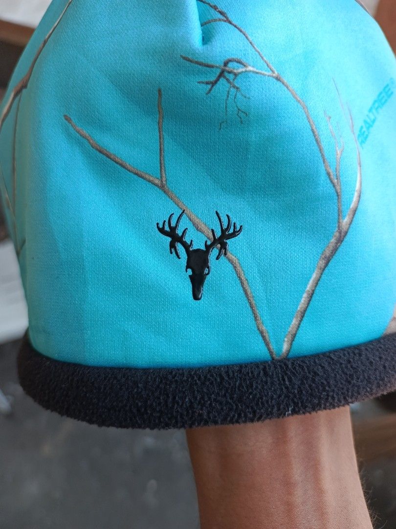REALTREE / BEANIE (Category: Caps & Hats) located in General Santos City (Dadiangas). Submitted by limbo_ratt (Listing ID 1462797728, Image 2). Description: REALTREE / BEANIE OSFA / ADULT / WOMENS FIT.