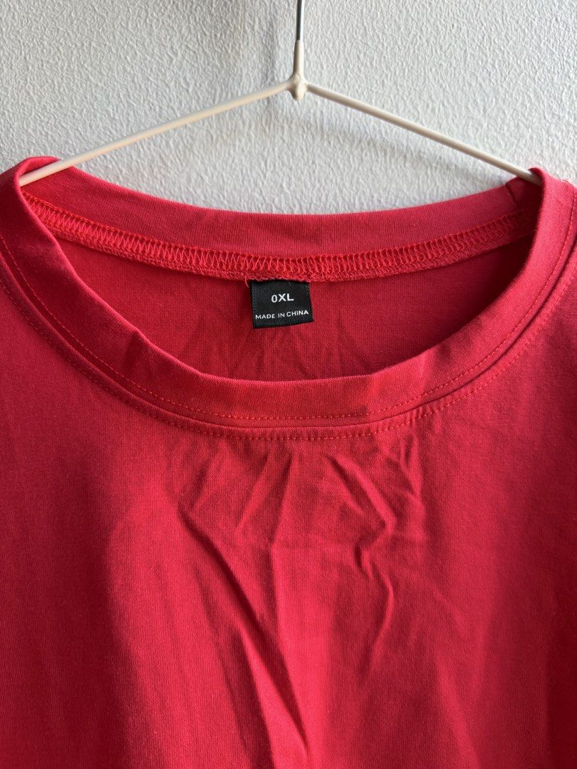 Red Oversized Cropped T-shirt (Category: Shirts) located in Makati City. Submitted by ariannelaz54133 (Listing ID 1462836523, Image 2). Description: - Red cropped t-shirt - Loose fit, very comfy - Short sleeves - Ideal for casual wear - Versatile and easy to style.
