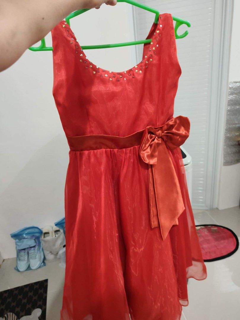 Red Party Dress with Sequins and Bow (Category: Babies & Kids Fashion) located in Santa Cruz. Submitted by zellethrifts (Listing ID 1462832689, Image 1). Description: • Used once pang abay • Size 10 • Fits 8-10 years old • In excellent condition 🚚 Shipping via J&T only 📦 Shipping fee to be shouldered by buyer 💳 Mode of payment: GCash 📍 Santa Rosa, Laguna.