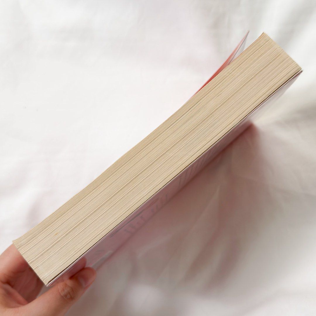 Red, White & Royal Blue by Casey McQuiston (Category: Storybooks) located in Iriga City. Submitted by cheeze_k3yk (Listing ID 1462885237, Image 3). Description: .