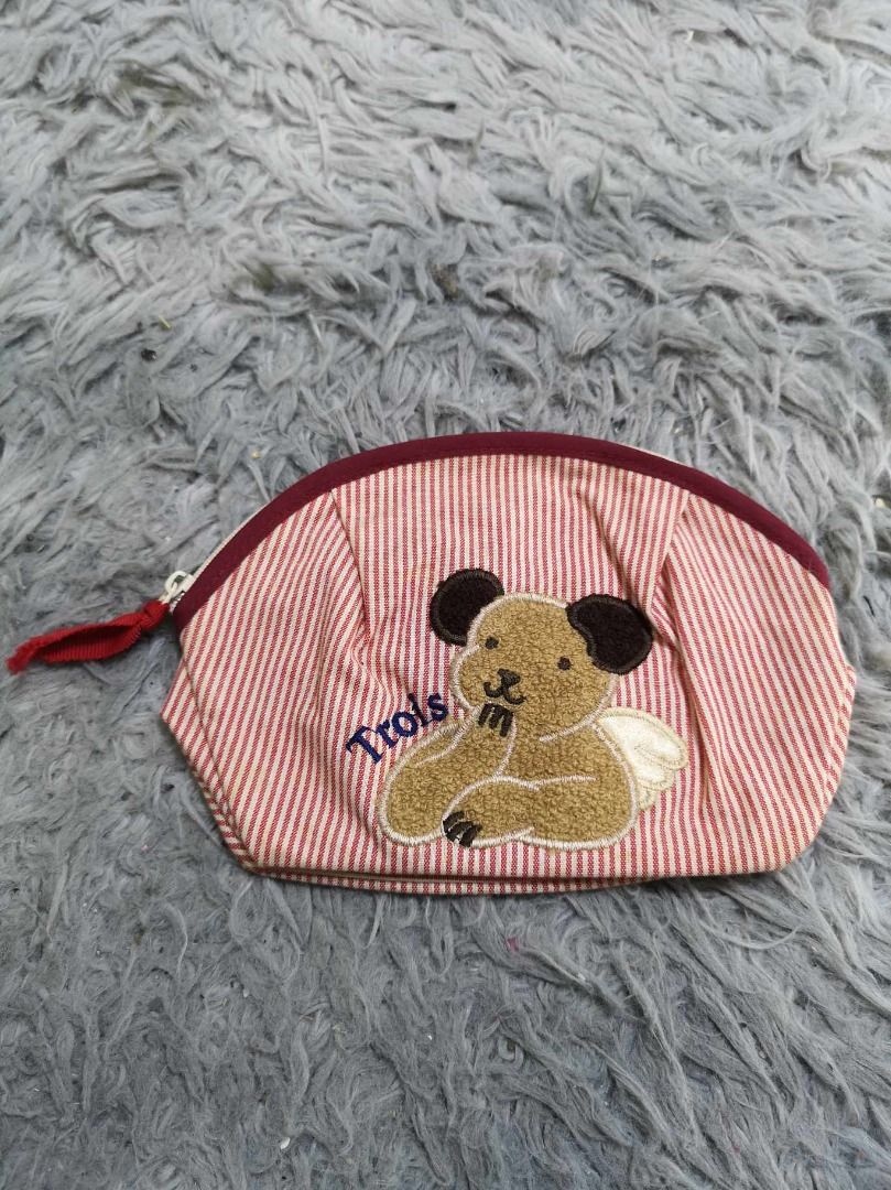 Red White Stripe Teddy Bear Applique Dome Pouch (Category: Purses & Pouches) located in Santa Cruz. Submitted by jmy_surplus.2 (Listing ID 1462819011, Image 1). Description: Size ; L - 5.4 W - 7.4 Color ; Red Type ; Pouch Brand ; No brand Material ; Nylon Style ; Zipper Closure Cosmetic pouch LR 129 JMY 3 Batch #223.
