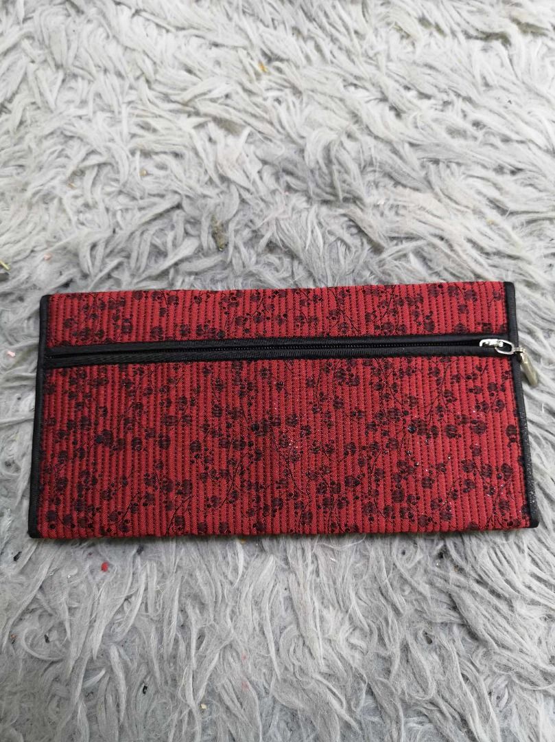 Red With Black Floral Envelope Style Flap Long Wallet (Category: Wallets & Card holders) located in Santa Cruz. Submitted by jmy_surplus.2 (Listing ID 1462820335, Image 2). Description: Size ; L - 4.2 W - 7.4 Color ; Red Type ; Wallet Brand ; No brand Material ; Synthetic Style ; Red Snap Closure Long Wallet LR 129 JMY 3 Batch #223.
