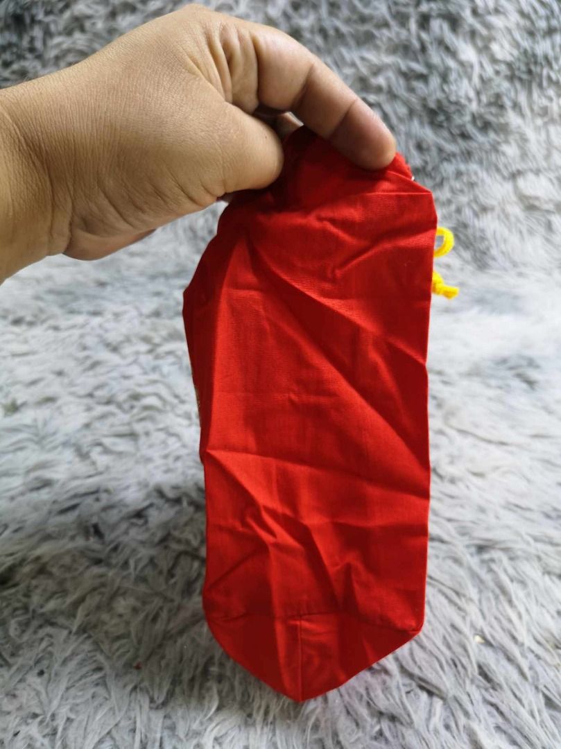 Red With Yellow String Pouch (Category: Purses & Pouches) located in Santa Cruz. Submitted by jmy_surplus.2 (Listing ID 1462818870, Image 3). Description: Size ; L - 6.5 W - 11 Color ; Red Type ; pouch Brand ; No brand Material ; Nylon Style ; Red Drawstring Pouch LR 129 JMY 3 Batch #223.