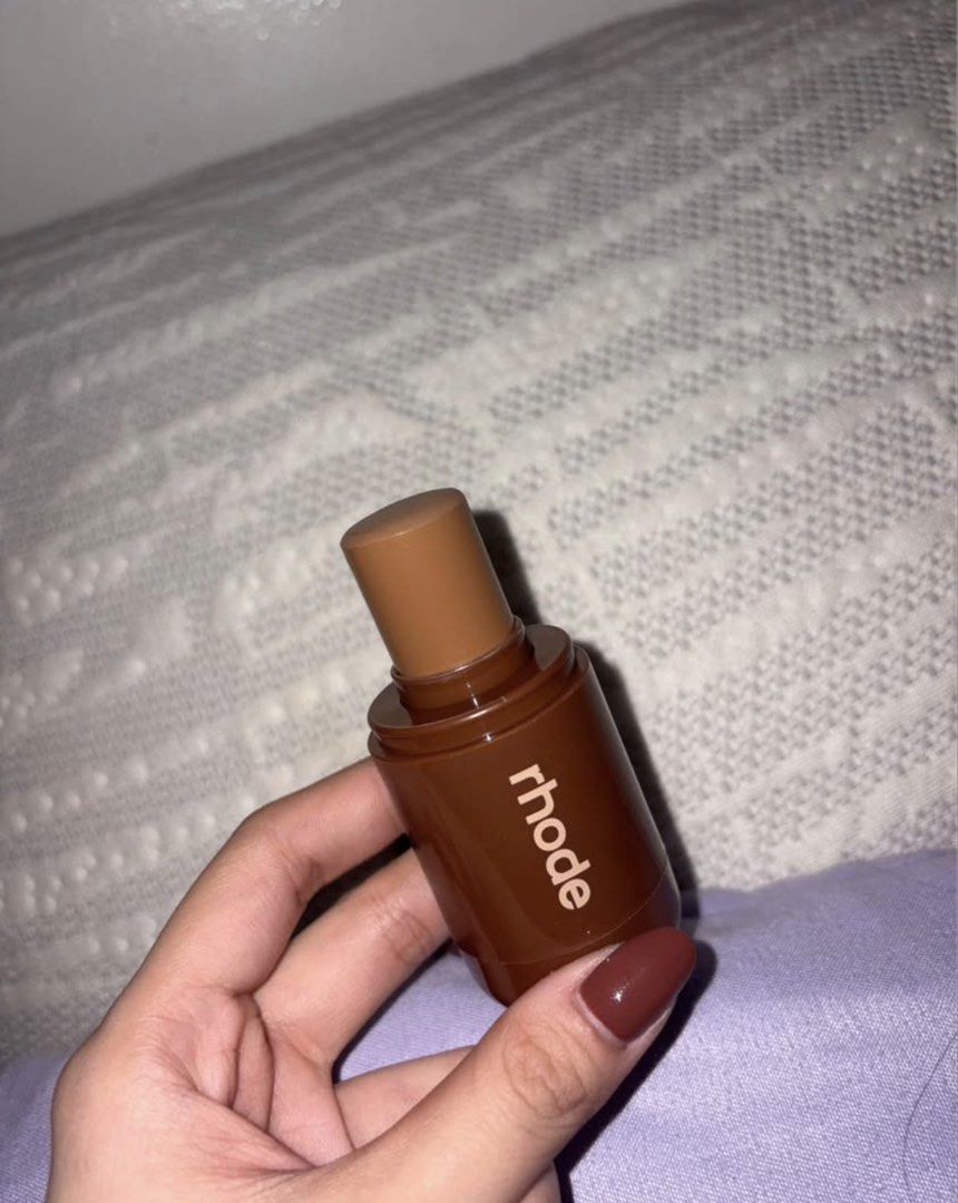 Rhode Pocket Bronzer - Sunbed (Category: Makeup) located in Caloocan City. Submitted by jiecolls (Listing ID 1462803794, Image 2). Description: Brand new, Swatched only Not really a bronzer girly Bought from sephora US pasabuy for 2k+.