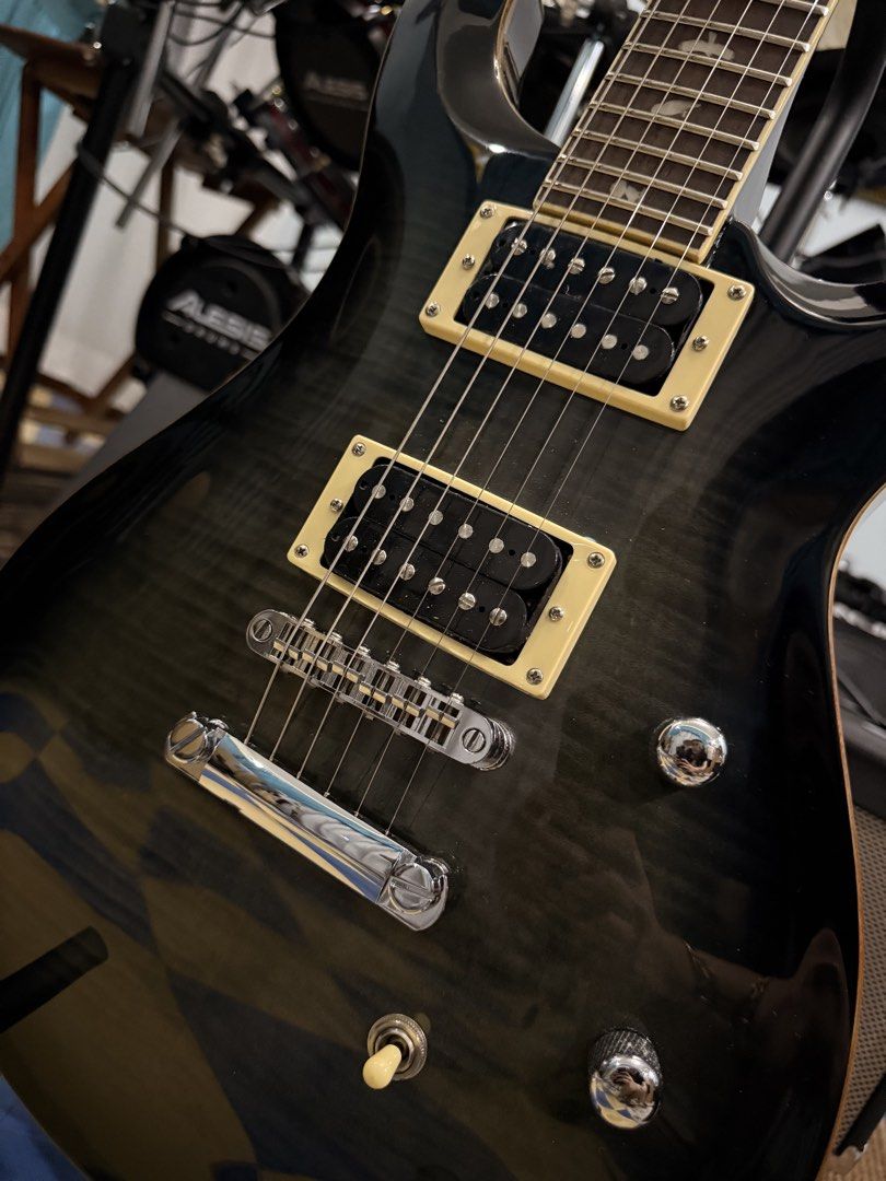 RJ Deluxe Tone Master (Category: Musical Instruments) located in Iloilo. Submitted by happywhale_bf81c9 (Listing ID 1462725018, Image 3). Description: - Guitar stand not included..
