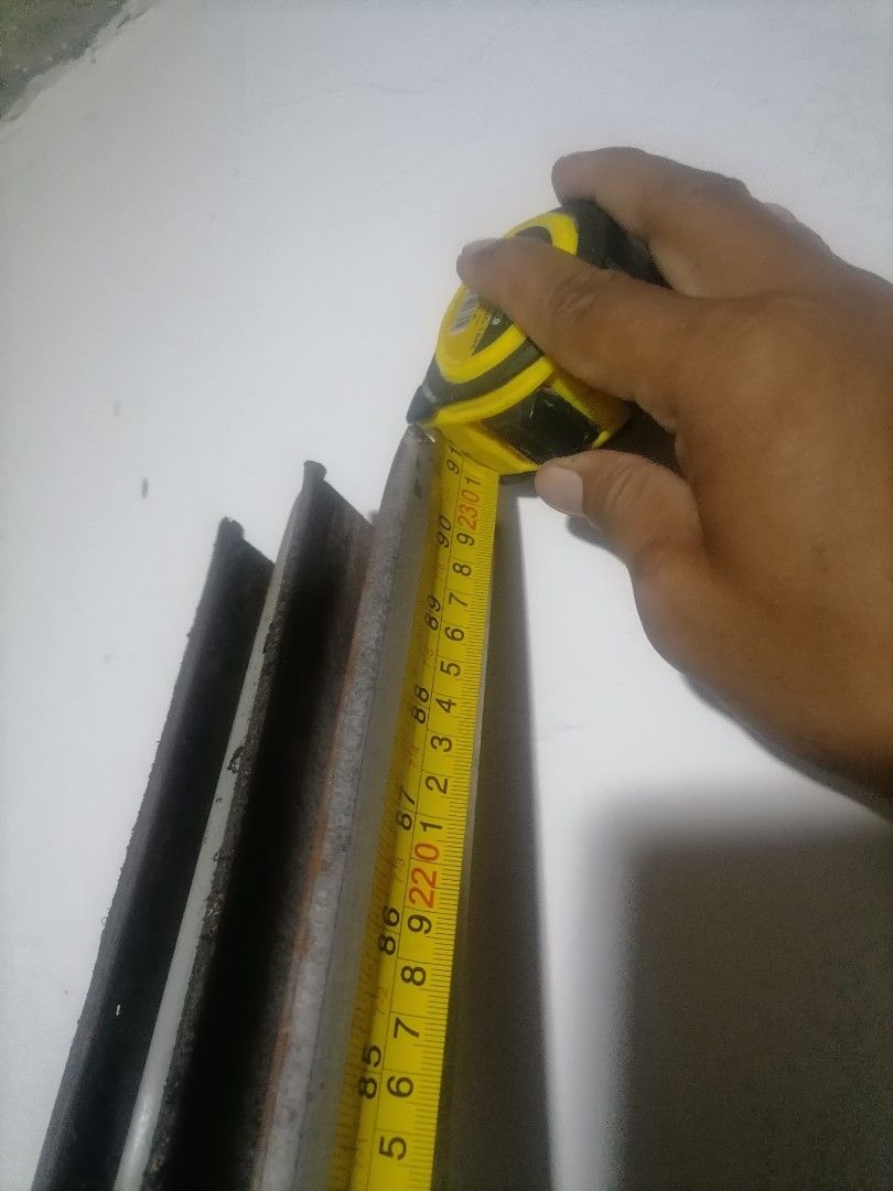 Roller Shutter Door Metal Aluminum (Category: Construction Tools & Equipment) located in Makati City. Submitted by basia30 (Listing ID 1462804383, Image 2). Description: - Roller shutter parts available: aluminum slats and tracks. - Measurements clearly indicated in the product photos. - Ideal for both repairing existing shutters and for new installations. - Pickup only. - Feel free to send a message if you have any questions..