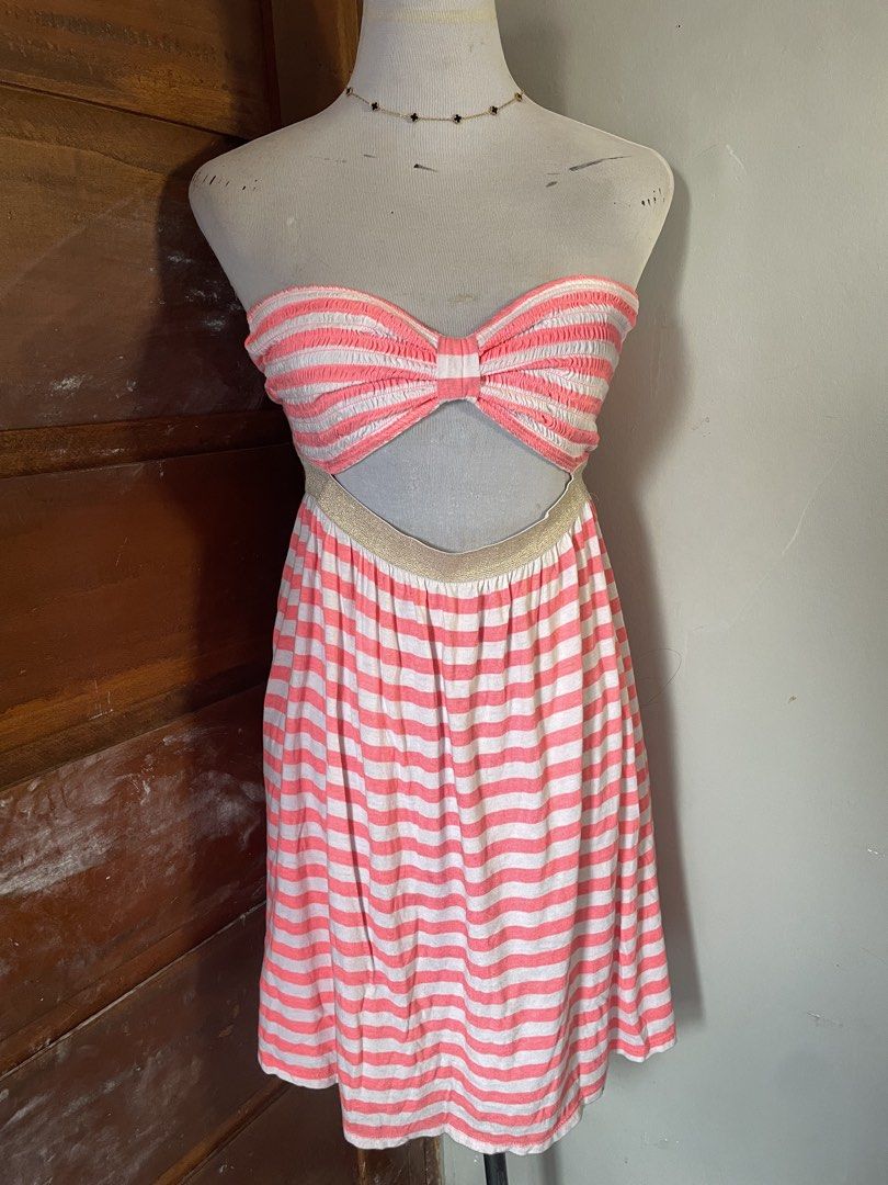 roxy tube dress (Category: Dresses) located in Meycauayan. Submitted by fae.trove (Listing ID 1462852061, Image 1). Description: .