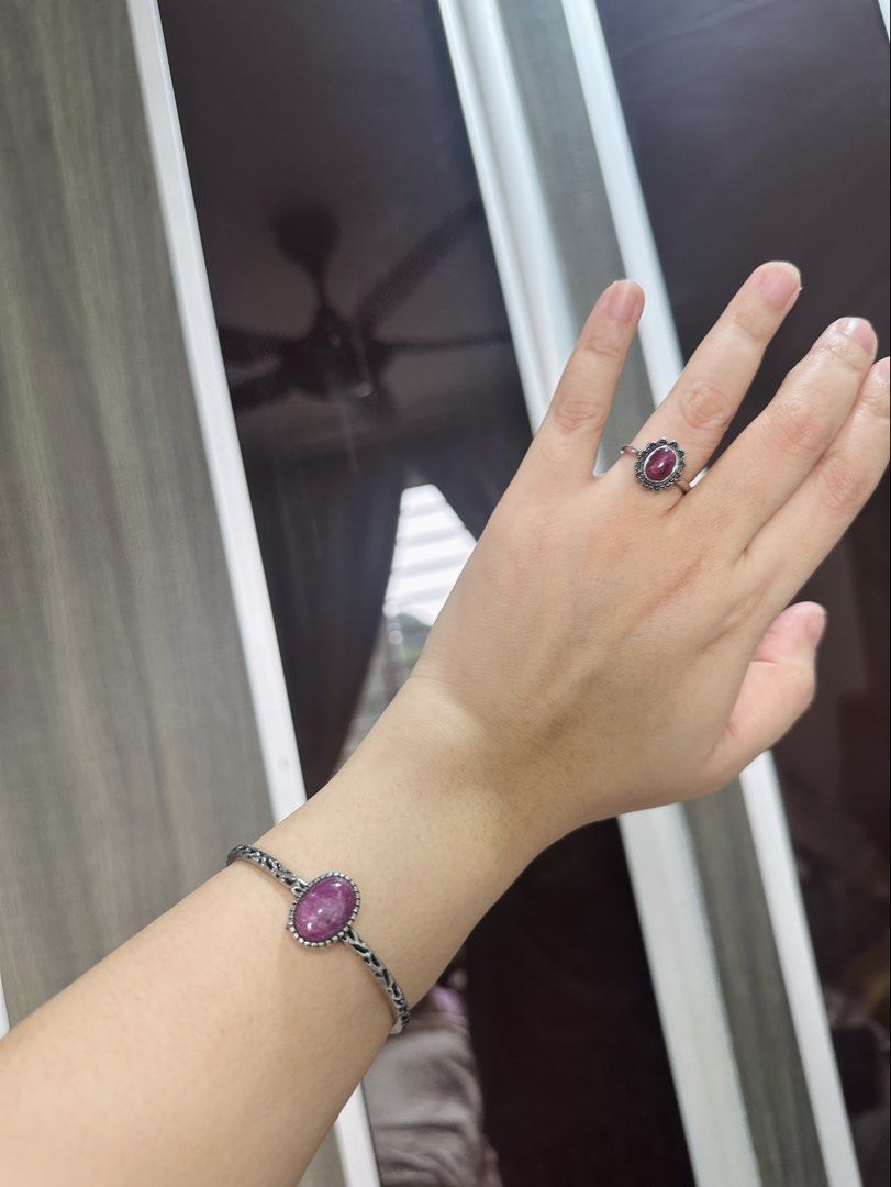 Ruby Bangle with matchy ruby ring (Category: Bracelets) located in Kuala Lumpur. Submitted by daiyanlili (Listing ID 1460196347, Image 3). Description: .