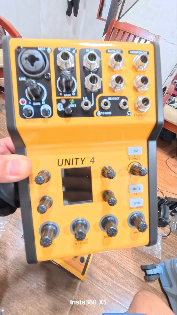RUSH!!peavey unity 4 new (Category: Musical Instruments) located in Las Pinas. Submitted by gkey_1985 (Listing ID 1462691586, Image 2). Description: Brandnew in a box Binuksan lng para matest Around $300 po eto sa market Selling very low price rush! Until 28 going abroad na po .