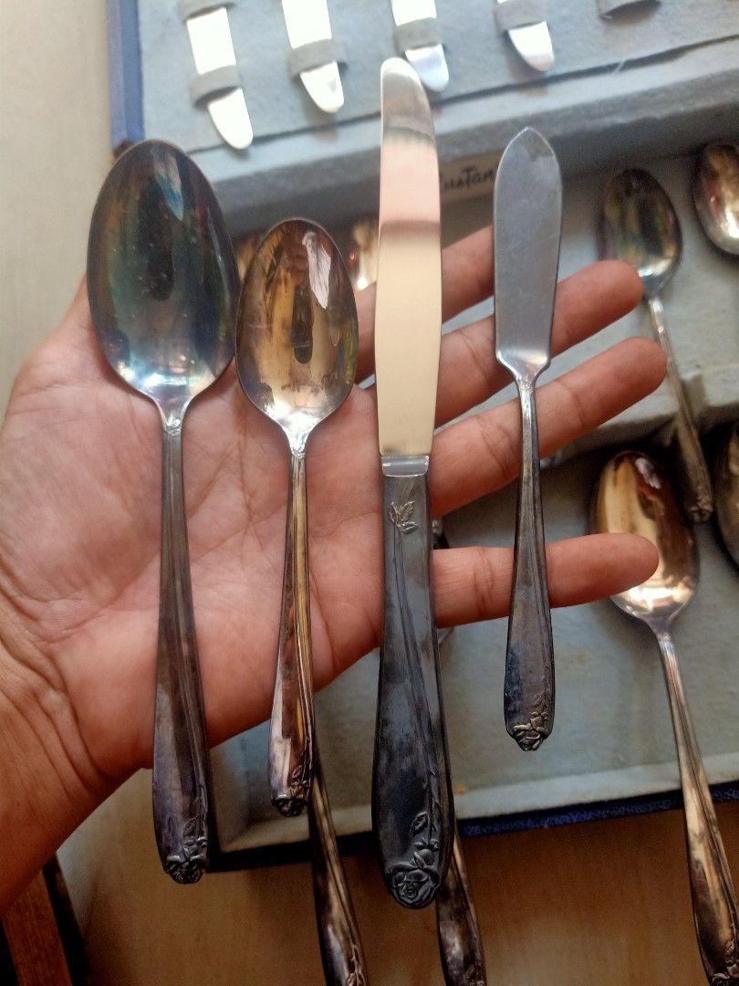 RUSTAN'S UTENSILS COLLECTIBLES WITH MARKINGS (Category: Everything Else Others) located in Caloocan City. Submitted by ryanpaulpalomado12 (Listing ID 1462820114, Image 2). Description: +FOR SALE+ P1,000 TAKE ALL UTENSILS RUSTAN'S COLLECTIBLES LOCATION : BAGONG BARRIO . CALOOCAN SOUTH📌.