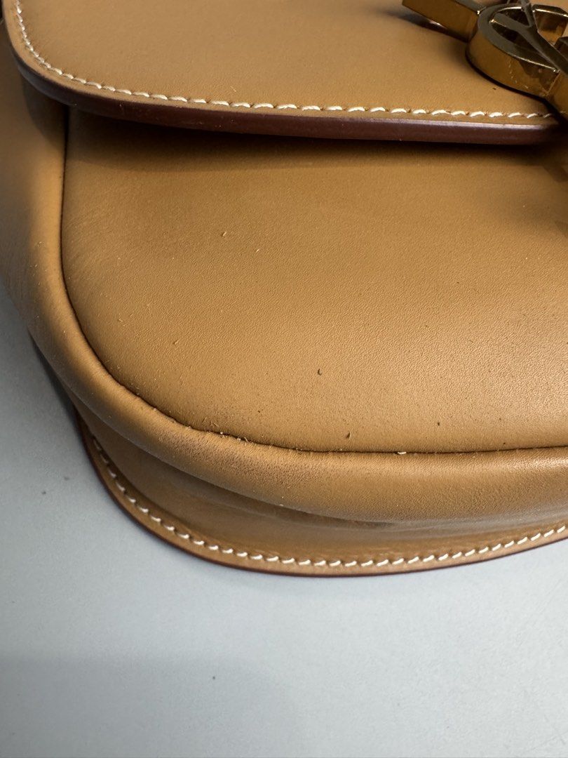 Saint Laurent - Kaia brown - Shoulder Bag (Category: Luxury Bags & Wallets) located in San Pablo. Submitted by hiddenrygn (Listing ID 1462716263, Image 3). Description: Saint Laurent - Kaia brown - Shoulder Bag Rank A Minor signs of usage Still in excellent condition DM!.