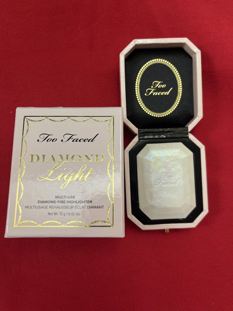 SALE TOO FACED DIAMOND LIGHT MULTI USE HIGHLIGHTER (Category: Makeup) located in Manila. Submitted by luxeclassyshop (Listing ID 1462707836, Image 2). Description: SALE TOO FACED DIAMOND LIGHT MULTI USE HIGHLIGHTER Size 12g Original Brand new .