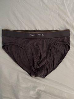 （分類：）位於 。 由 under.brief 提交（商品編號 1462710132，圖片 1）。簡介： 。