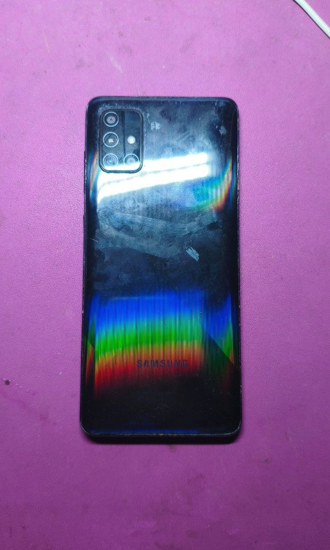 SAMSUNG GALAXY A71 4G (Category: Samsung) located in Manila. Submitted by janiii_batallerr (Listing ID 1462763637, Image 2). Description: ‼️RUSH RUSH‼️ SAMSUNG GALAXY A71 4G ✅ 8GB RAM 128GB ROM ✅ 2020 model ✅ Well used ✅ May history ng repairs (lagi napapalitan ng LCD, battery, etc.) ✅ Back and front camera working ✅ Dual SIM and SD card slot working ✅ No box and charger ISSUES: ✖️ Fingerprint/face recognition not working ✖️ After 1 day drain ang