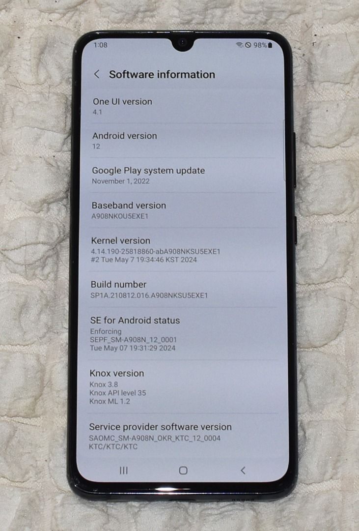 Samsung Galaxy A90 5G(SM-A908N) (Category: Samsung) located in Pasig City. Submitted by danielkim74 (Listing ID 1462791686, Image 3). Description: Samsung Galaxy A90 5G(SM-A908N) Open line Color : Black Smooth & good condition No defects, No issues Purchased in Korea Fixed Price, No More Last Price Inclusions: Charging cable, Case <Specifications> - 6.7" Super AMOLED (1080 x 2400 Resolution) - Qualcomm Snapdragon 855 (Octa-core) - Triple Camera -