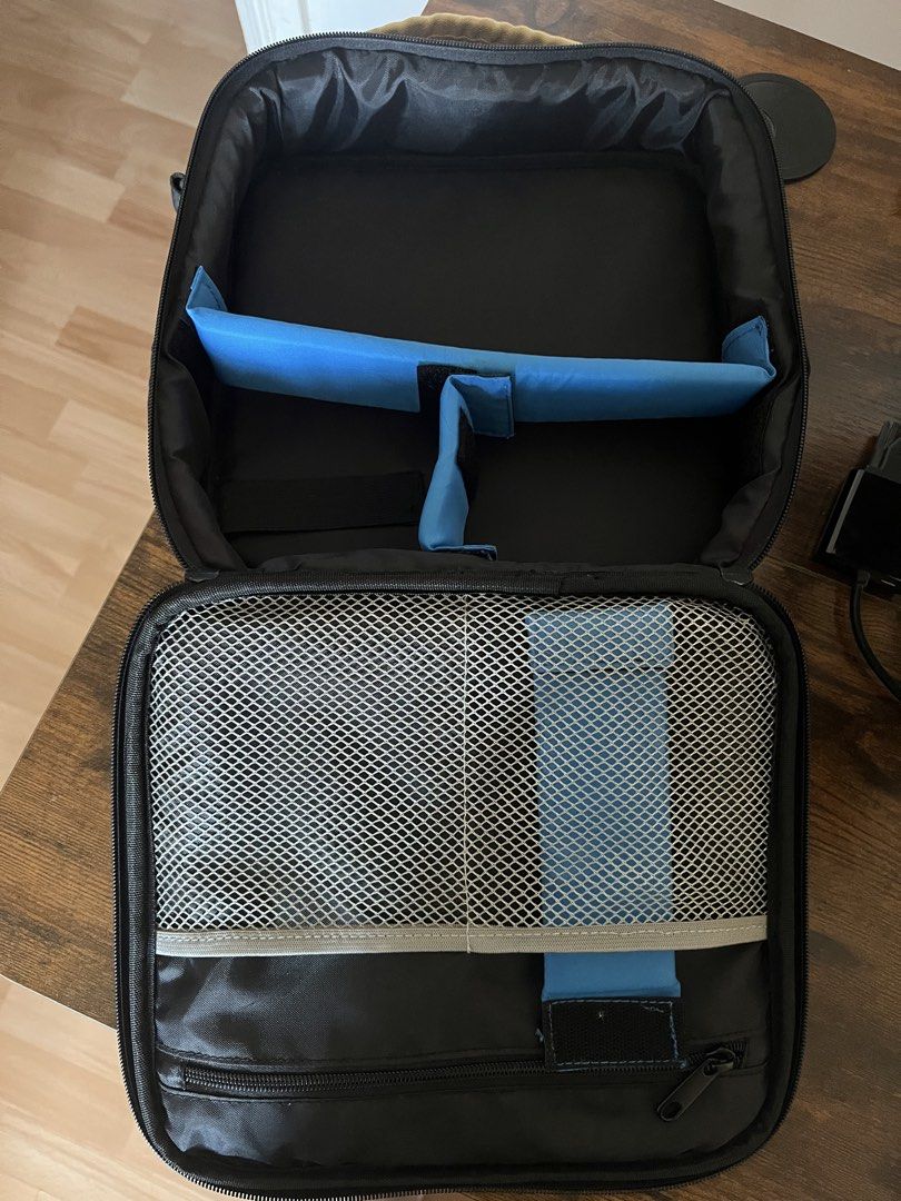 SANDMARC Action Gear Carrying Case (Category: Camera Bags & Carriers) located in Caloocan City. Submitted by hbcorpuz (Listing ID 1462702294, Image 2). Description: - SANDMARC Action Gear carrying case - Padded interior with adjustable dividers - Mesh pocket inside lid for accessories - Zipper closure - Top handle for easy transport - Ideal for camera gear or electronics.