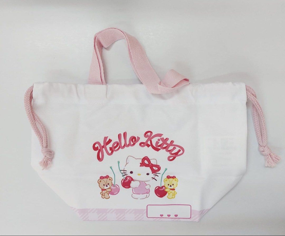 Sanrio Hello Kitty手挽索繩袋 （分類：收納箱及袋）位於 Hong Kong。 由 bearbear1818 提交（商品編號 1462844011，圖片 3）。簡介： 。